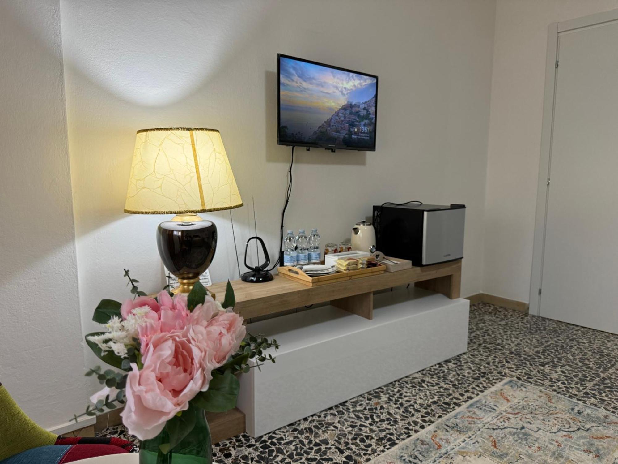 The Galaxy House Hotell Pisa Exteriör bild